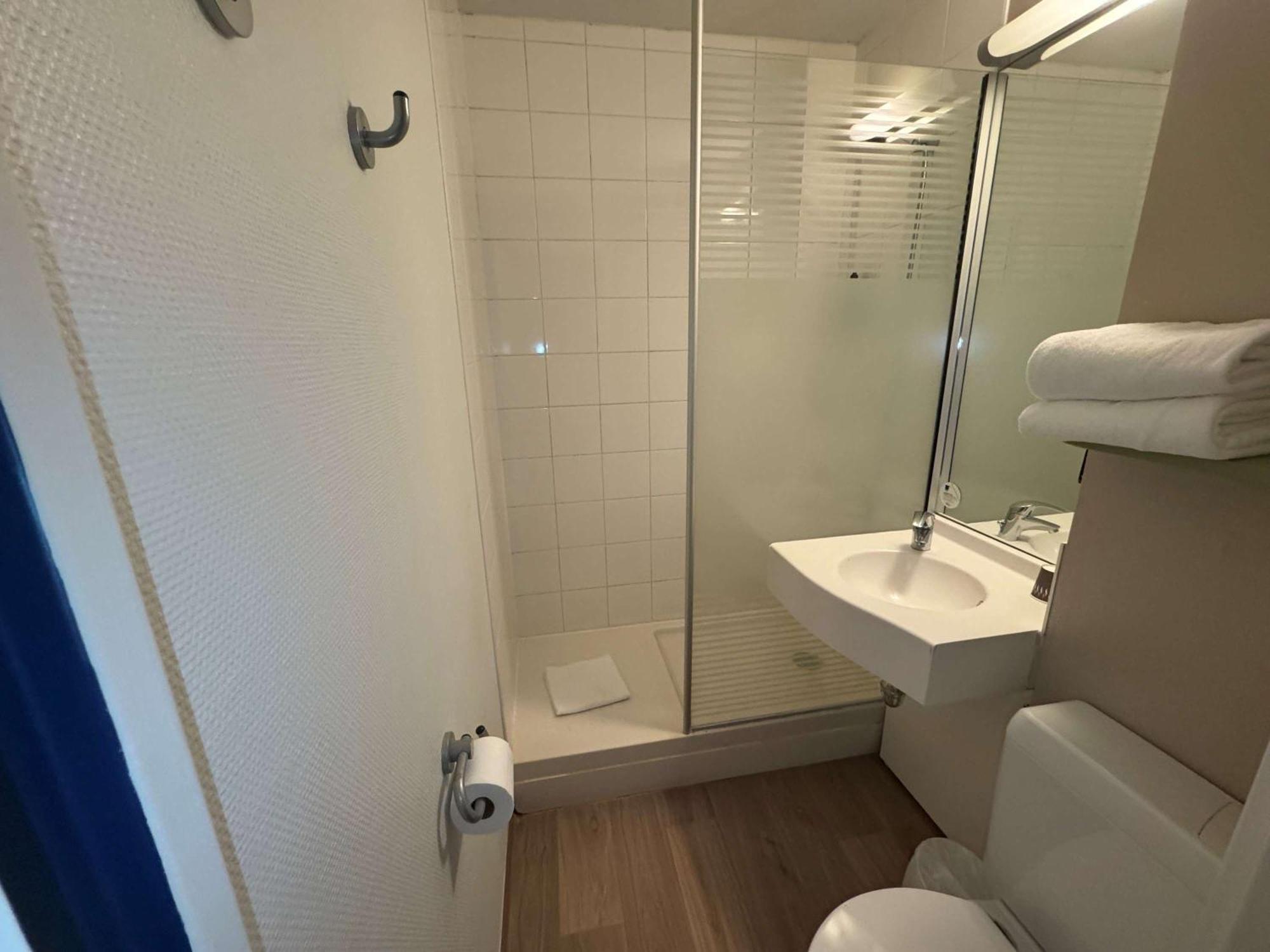 Ibis Budget Rouen Parc Des Expos Zenith Saint-Étienne-du-Rouvray Екстериор снимка