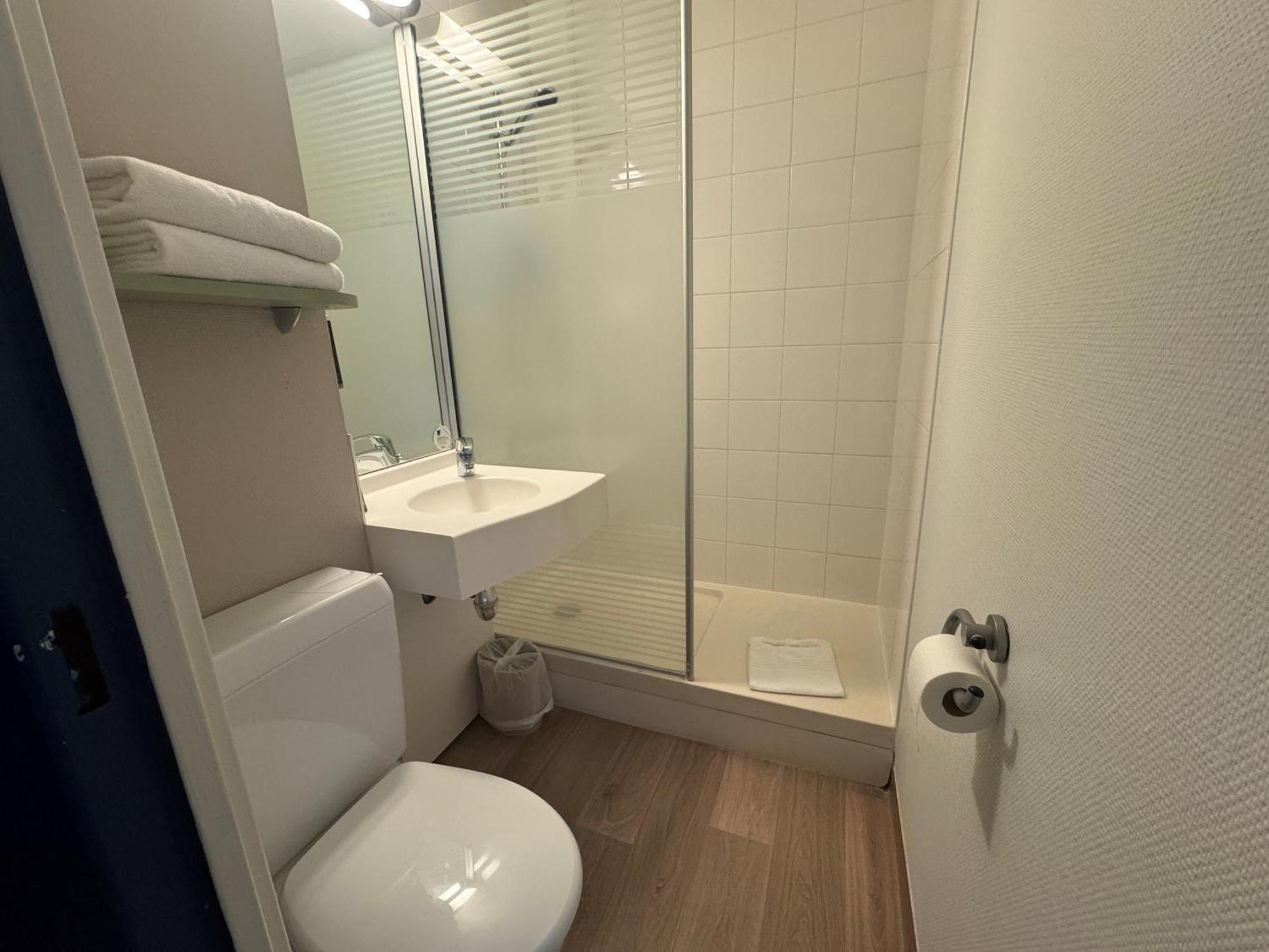 Ibis Budget Rouen Parc Des Expos Zenith Saint-Étienne-du-Rouvray Екстериор снимка